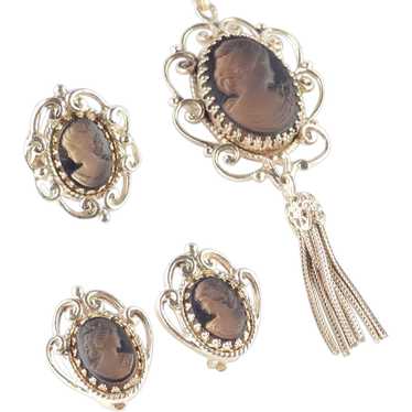 Whiting Davis Frosted Glass Cameo Necklace Earrin… - image 1