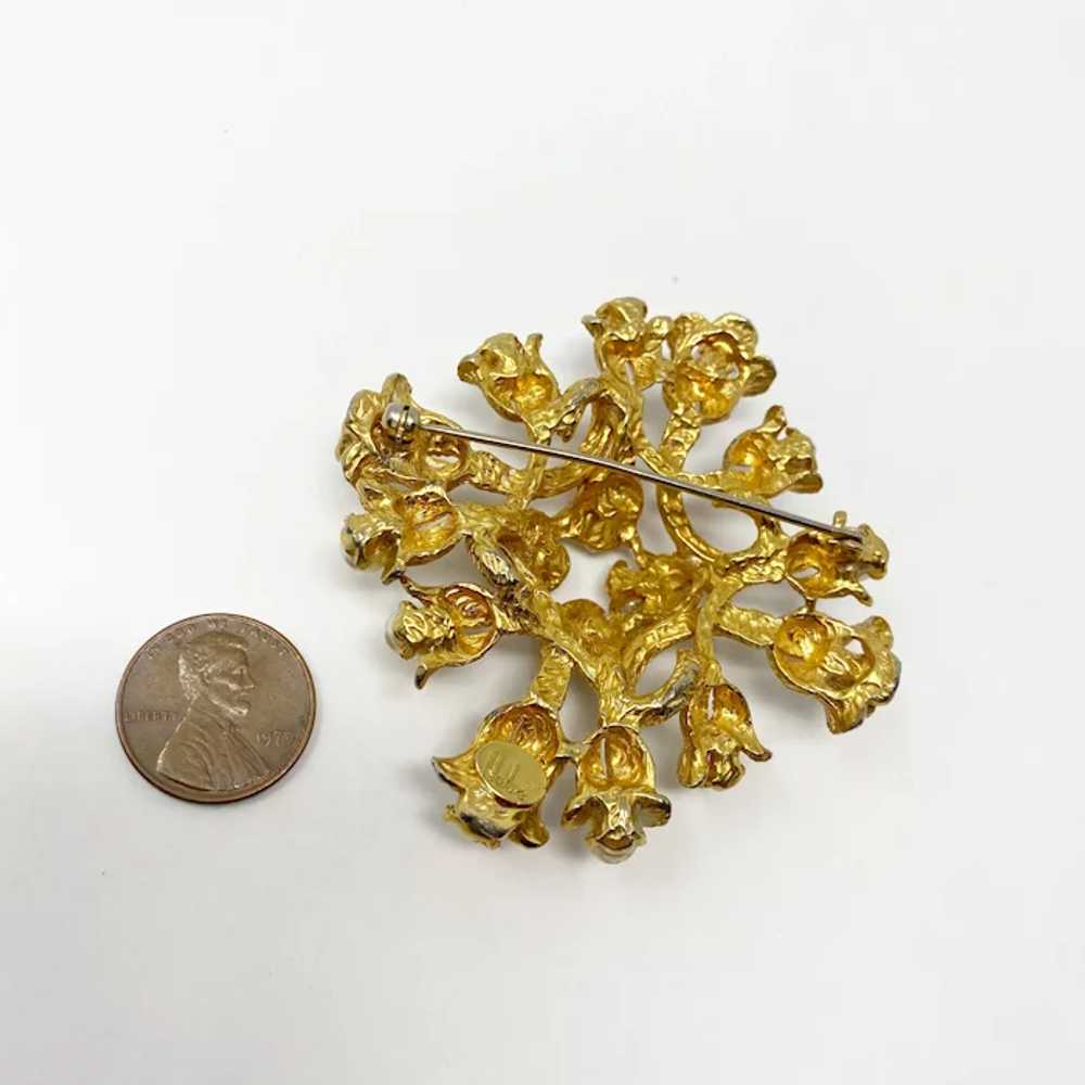 484 Vintage Hobé gold and pearl floral brooch - image 5