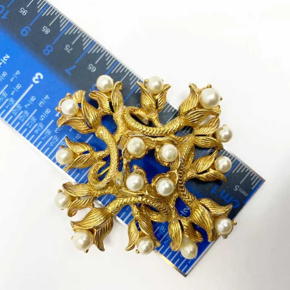 484 Vintage Hobé gold and pearl floral brooch - image 7