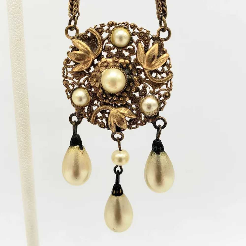 PRETTY Pearl Drop Earrings - image 4