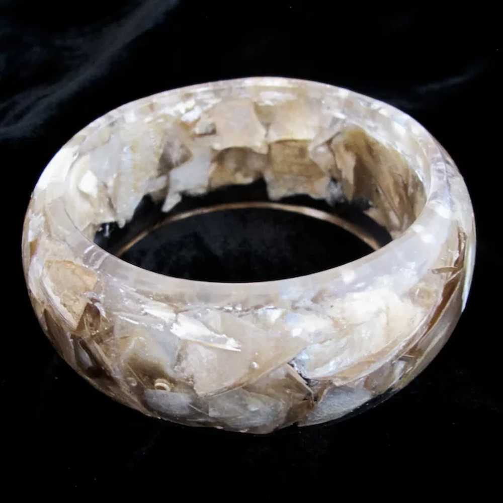 Vintage Wide Clear Lucite Bangle with Abalone Pie… - image 10