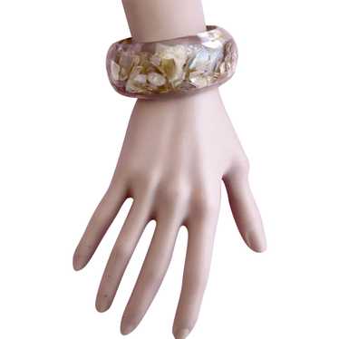 Vintage Wide Clear Lucite Bangle with Abalone Pie… - image 1
