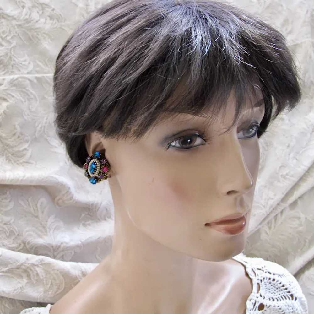 Vintage Weiss Antiqued Metal Rhinestone Clip Earr… - image 6