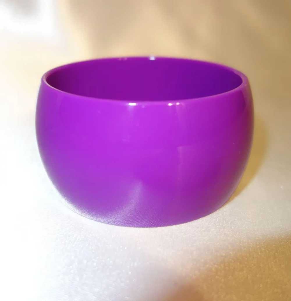 Vintage Wide Purple Lucite Bangle Bracelet - image 4