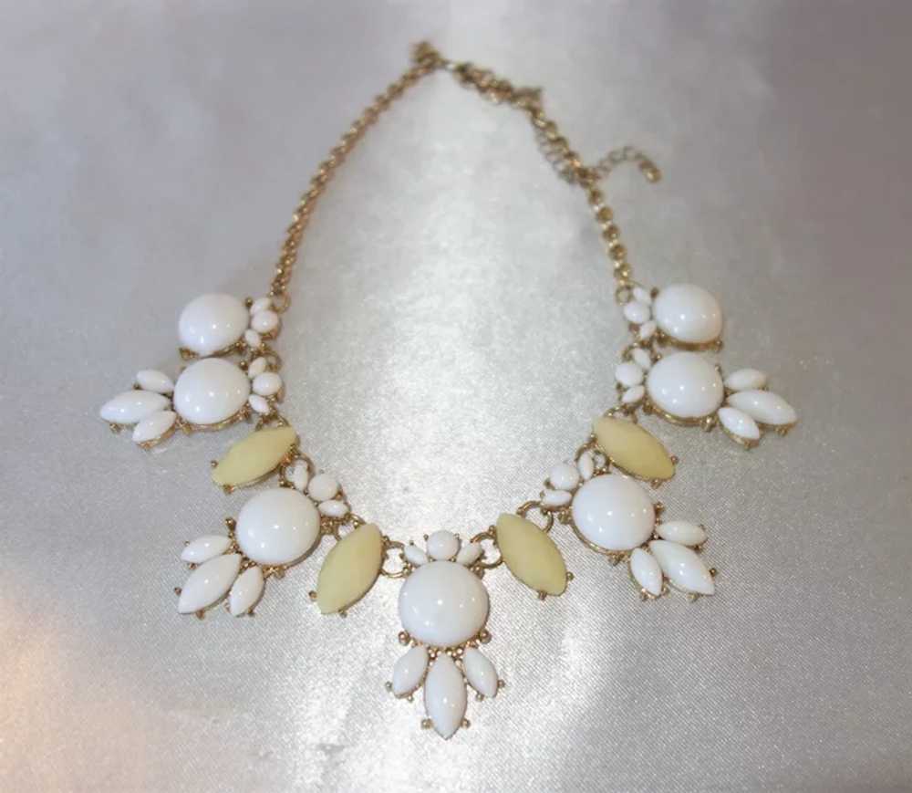 Vintage White and Pale Yellow Beaded Necklace and… - image 2