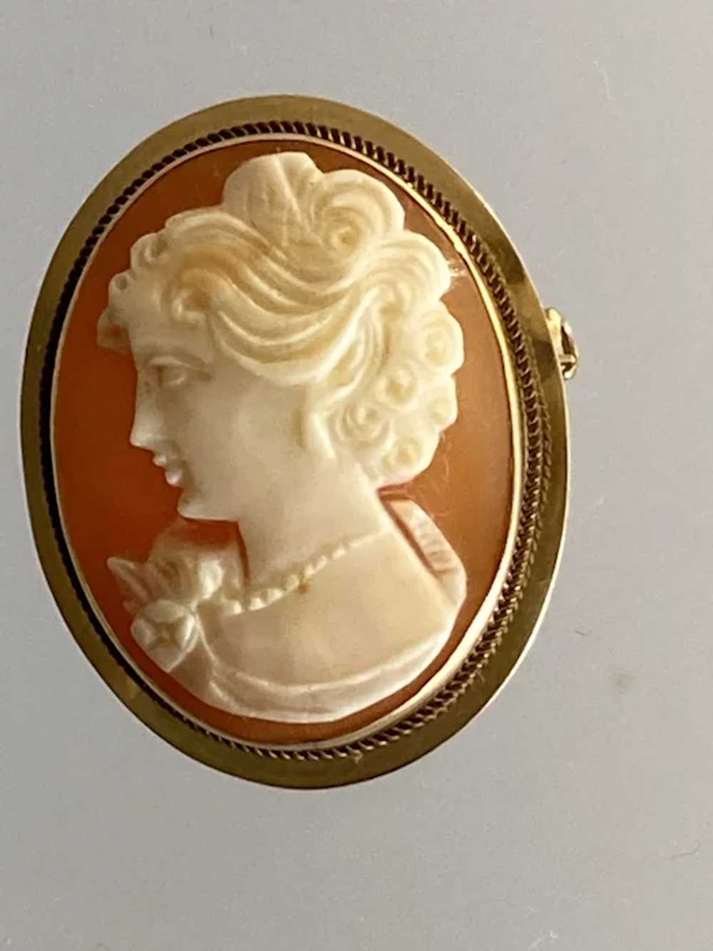 14K Yellow Gold Left Facing Cameo - image 2