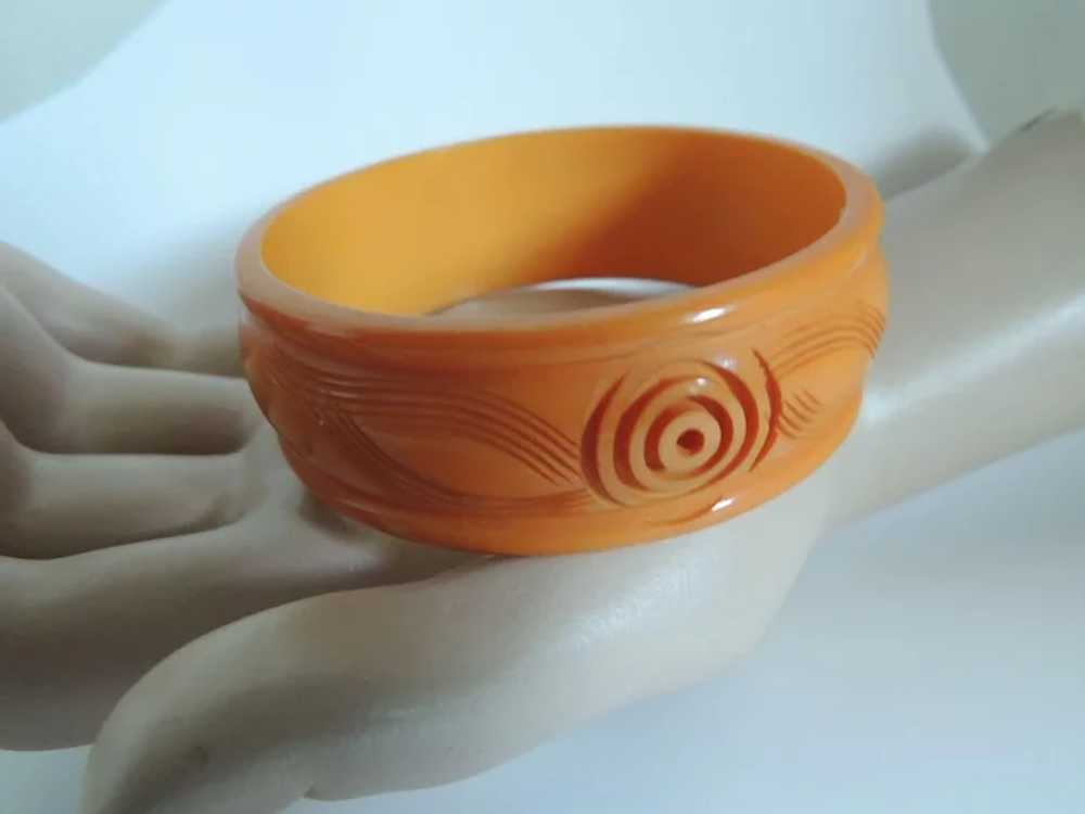 Bakelite Carved Bracelet  Deep Cream Corn c1940’s - image 3