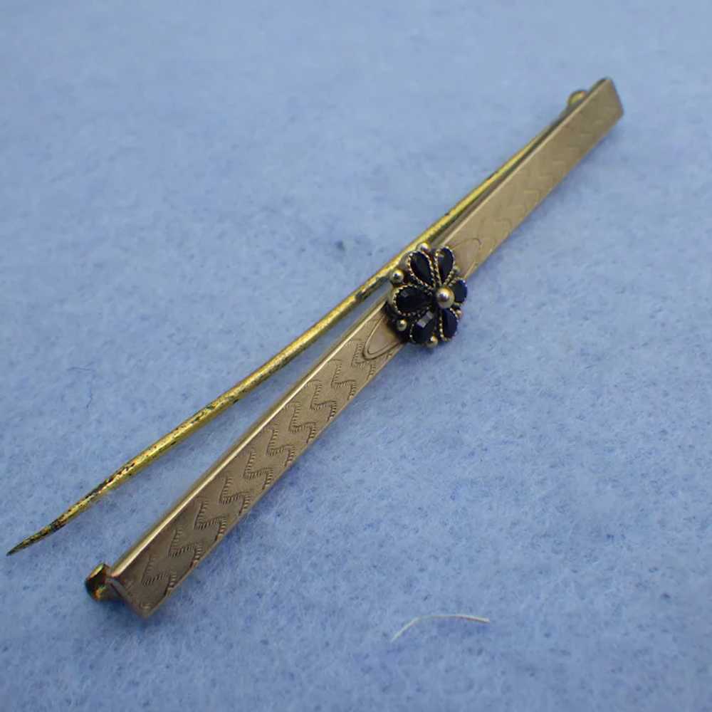Victorian Rolled Gold Bar Pin, Jet Flower, 1890s - image 4