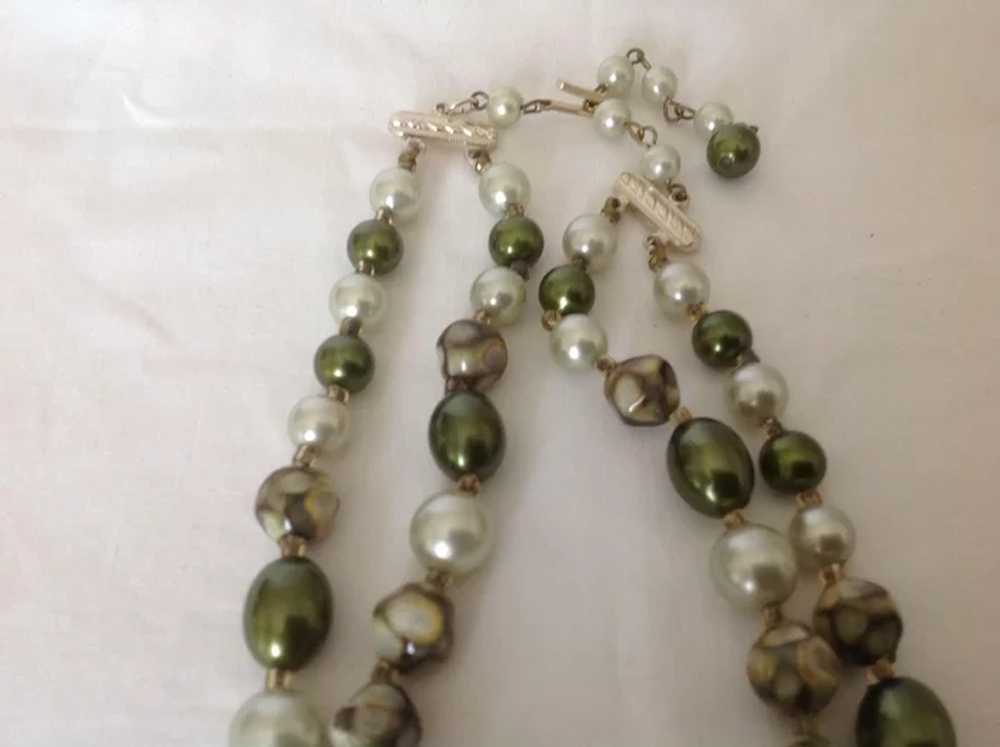 Two Strand Vintage Hong Kong Bead Necklace in Lus… - image 6