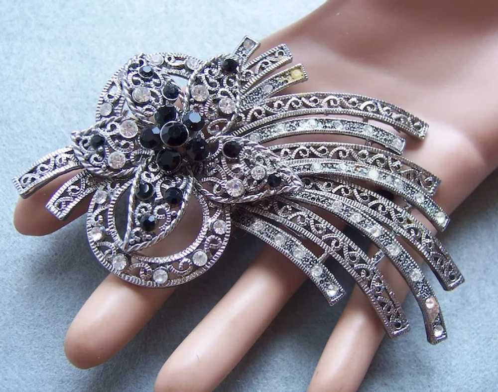 Large Hollywood Regency brooch with clear rhinest… - image 4