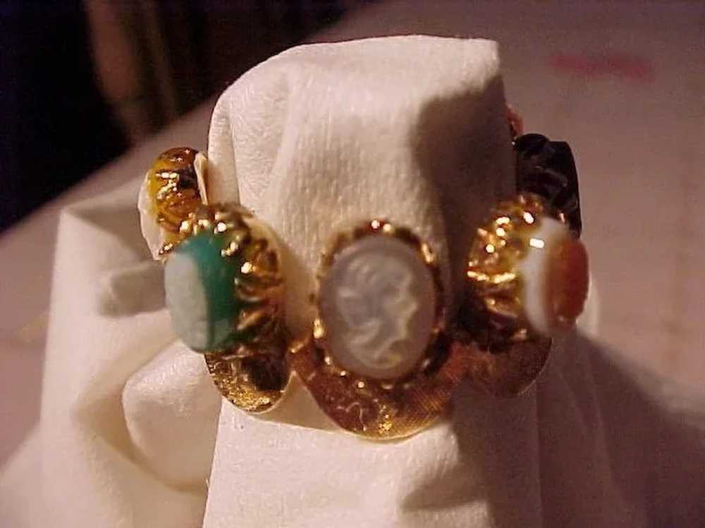 Lovely Old  Florentine Gold Ring With Cameos - image 2