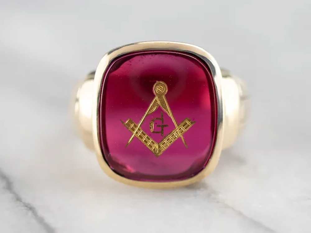 Retro Men's Ruby Red Glass Masonic Ring - image 2
