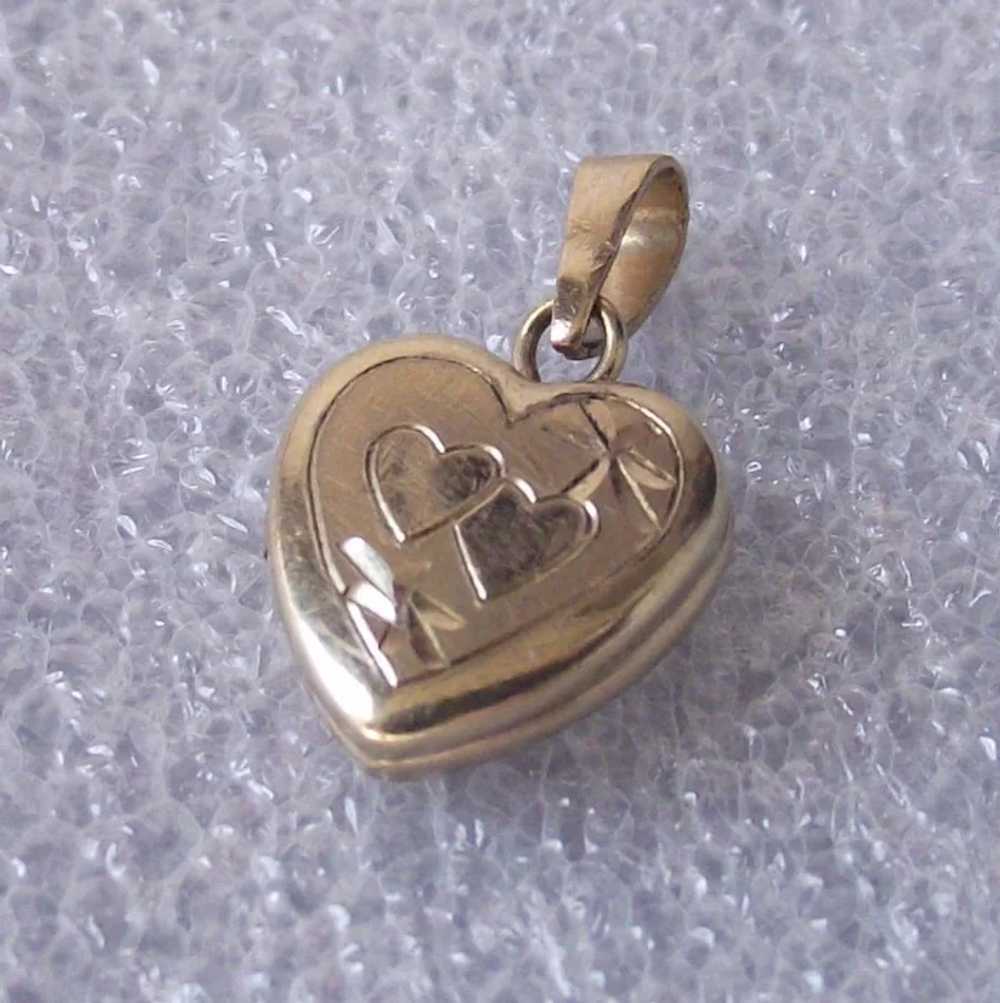 Vintage Tiny Baby Heart  Locket 14 kt Gold Fill - image 3