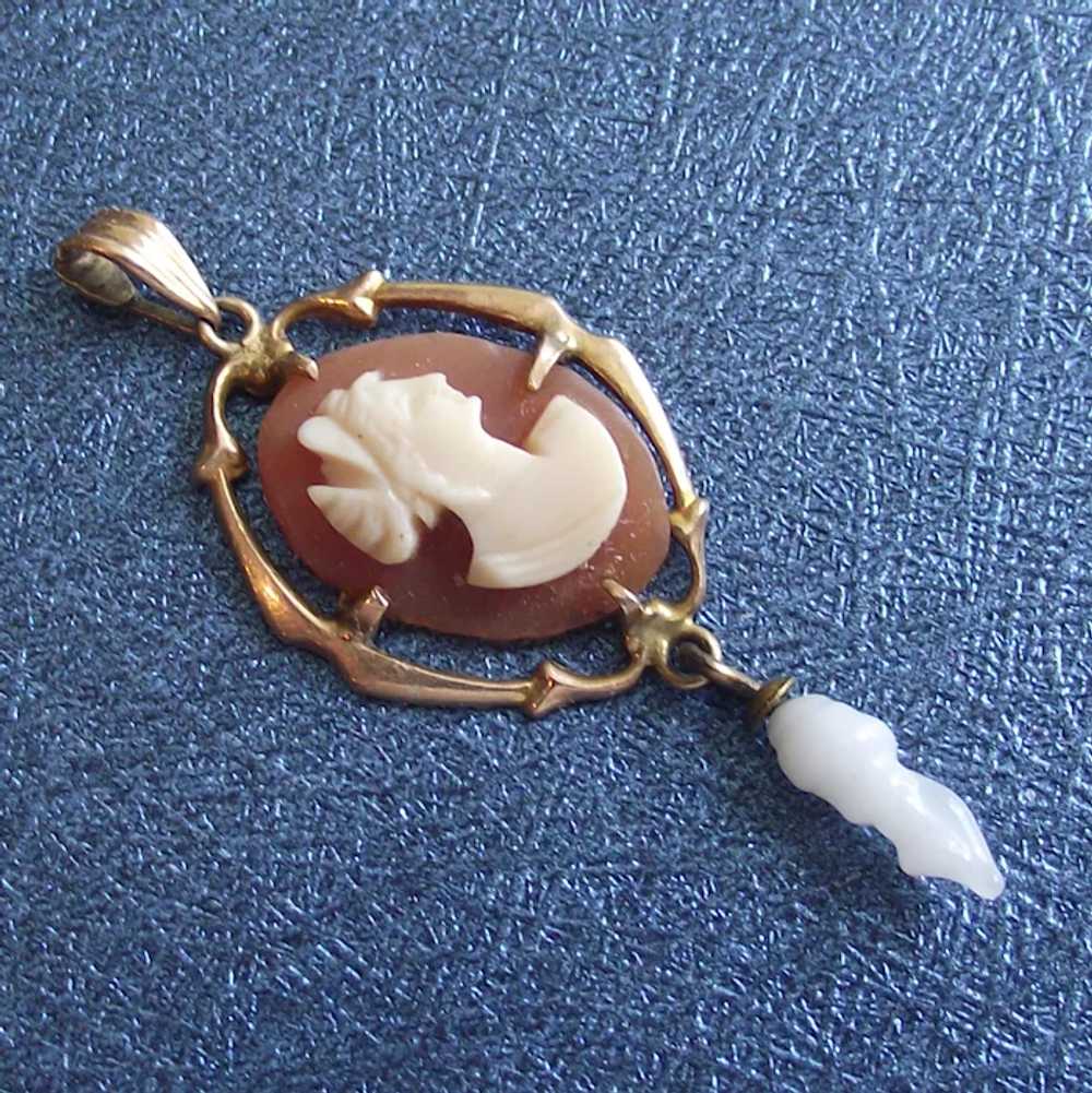 Edwardian era Ten Kt. Gold Cameo Lavaliere with P… - image 4