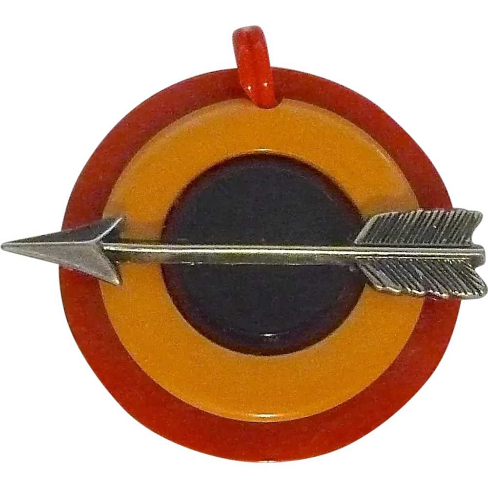 Bakelite Patriotic Colors Bullseye with Arrow Cha… - image 1
