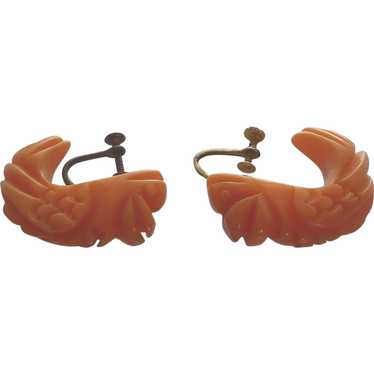 *UnUsUaL* Bakelite Earrings Carved Fish Serpent o… - image 1