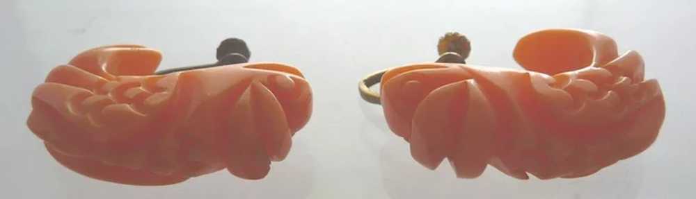 *UnUsUaL* Bakelite Earrings Carved Fish Serpent o… - image 2