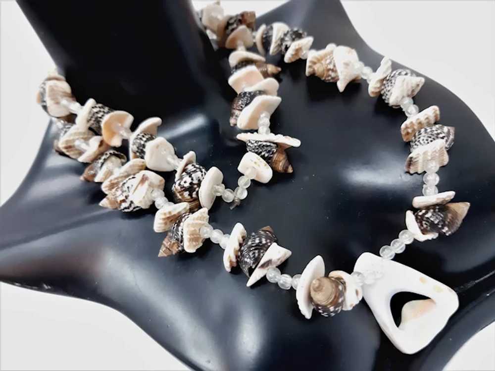 Vintage shells and mussels necklace - image 3