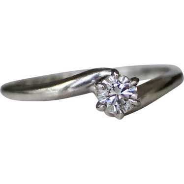 Sparkling Diamond Solitaire Bypass 14K White Gold 