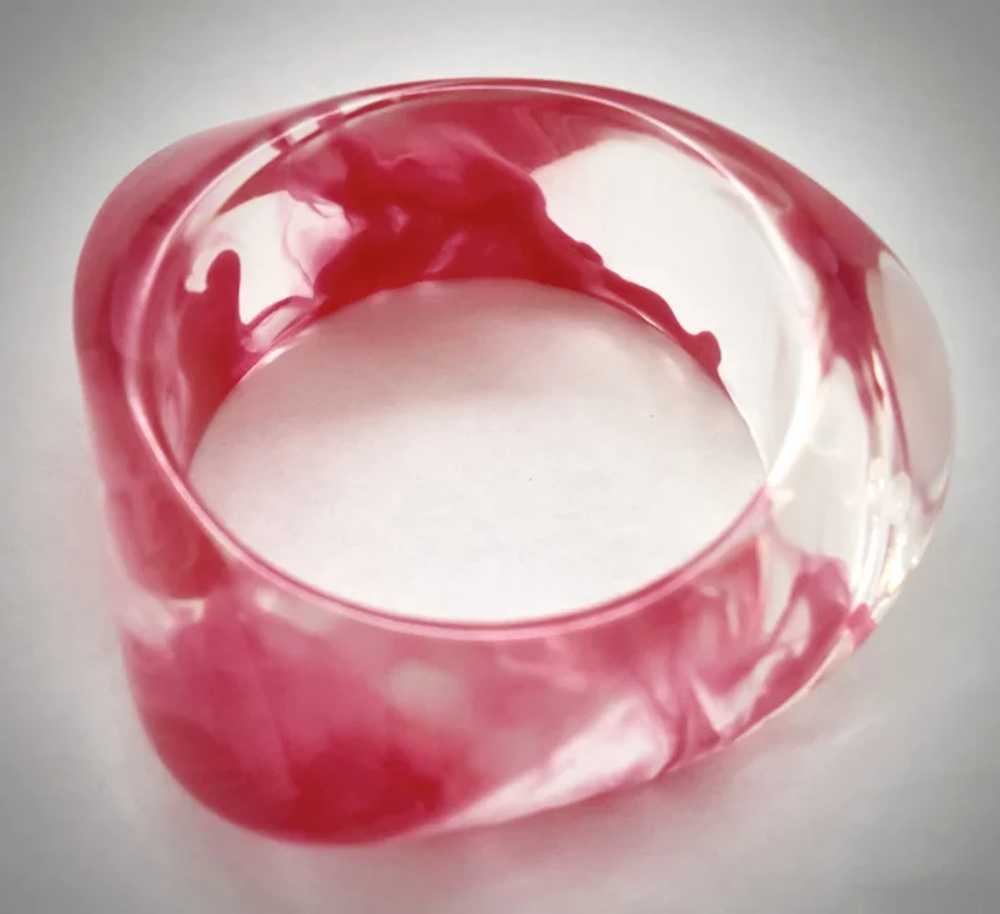Chunky Swirled Hot Pink & Clear Twisted Triangula… - image 2