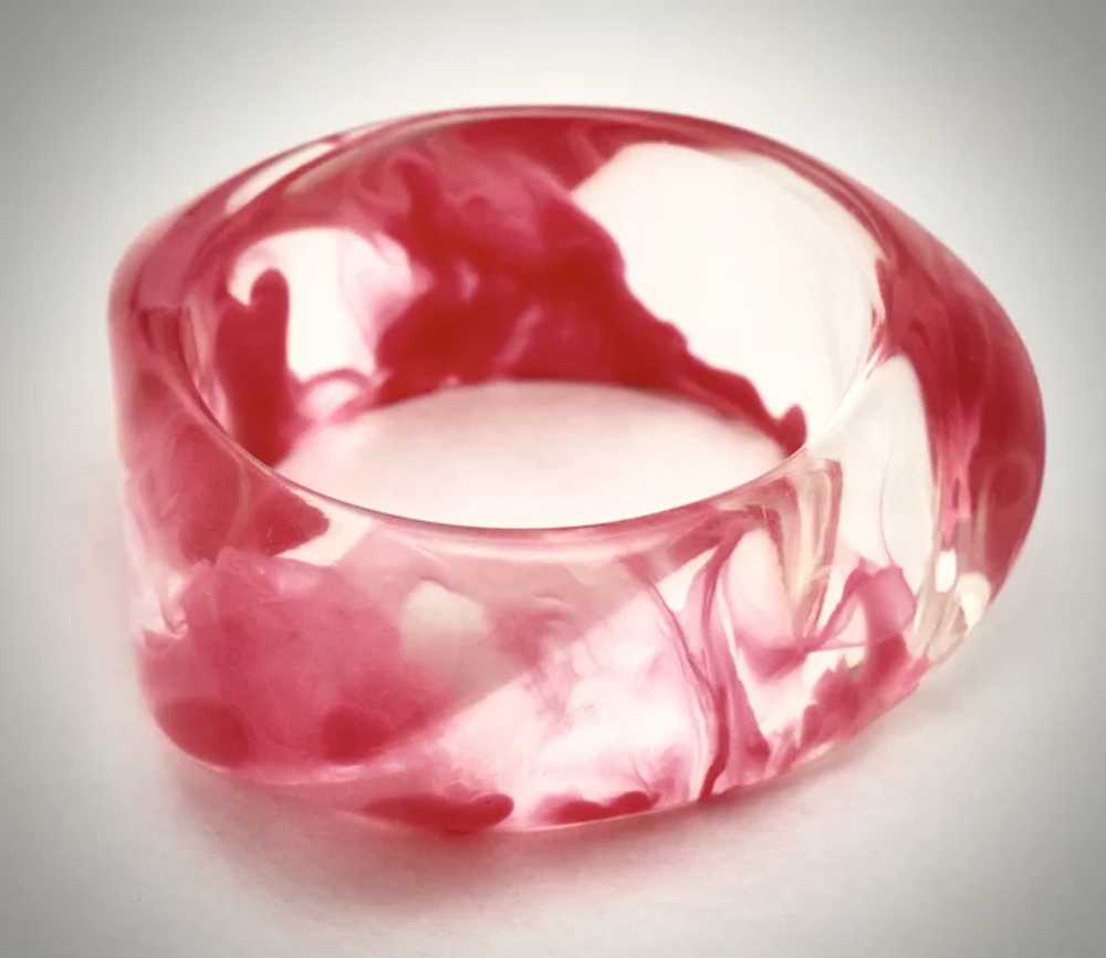 Chunky Swirled Hot Pink & Clear Twisted Triangula… - image 5