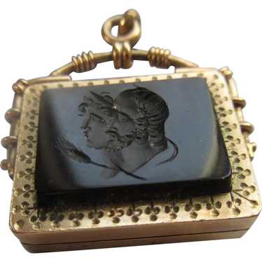 Antique Victorian Hardstone Cameo Locket in Gold F