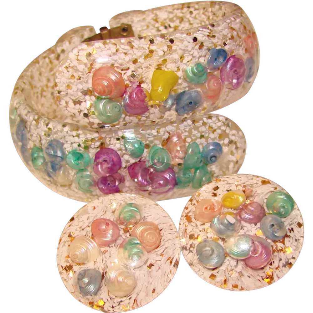 Fabulous Colored Shell Lucite Clamper Bracelet & … - image 1