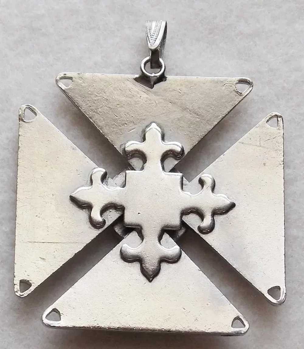 Awesome Maltese Cross Enamel Vintage Pendant - image 2