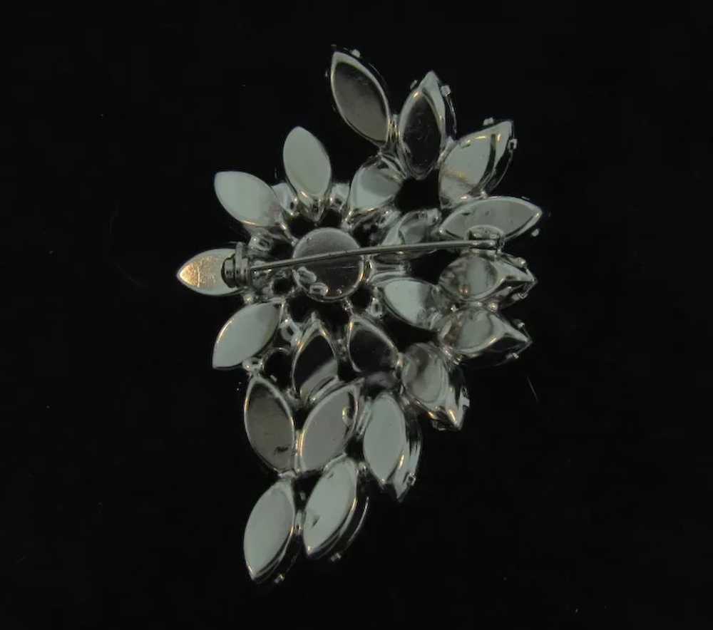 Vintage floral crystal rhinestone Brooch - image 3