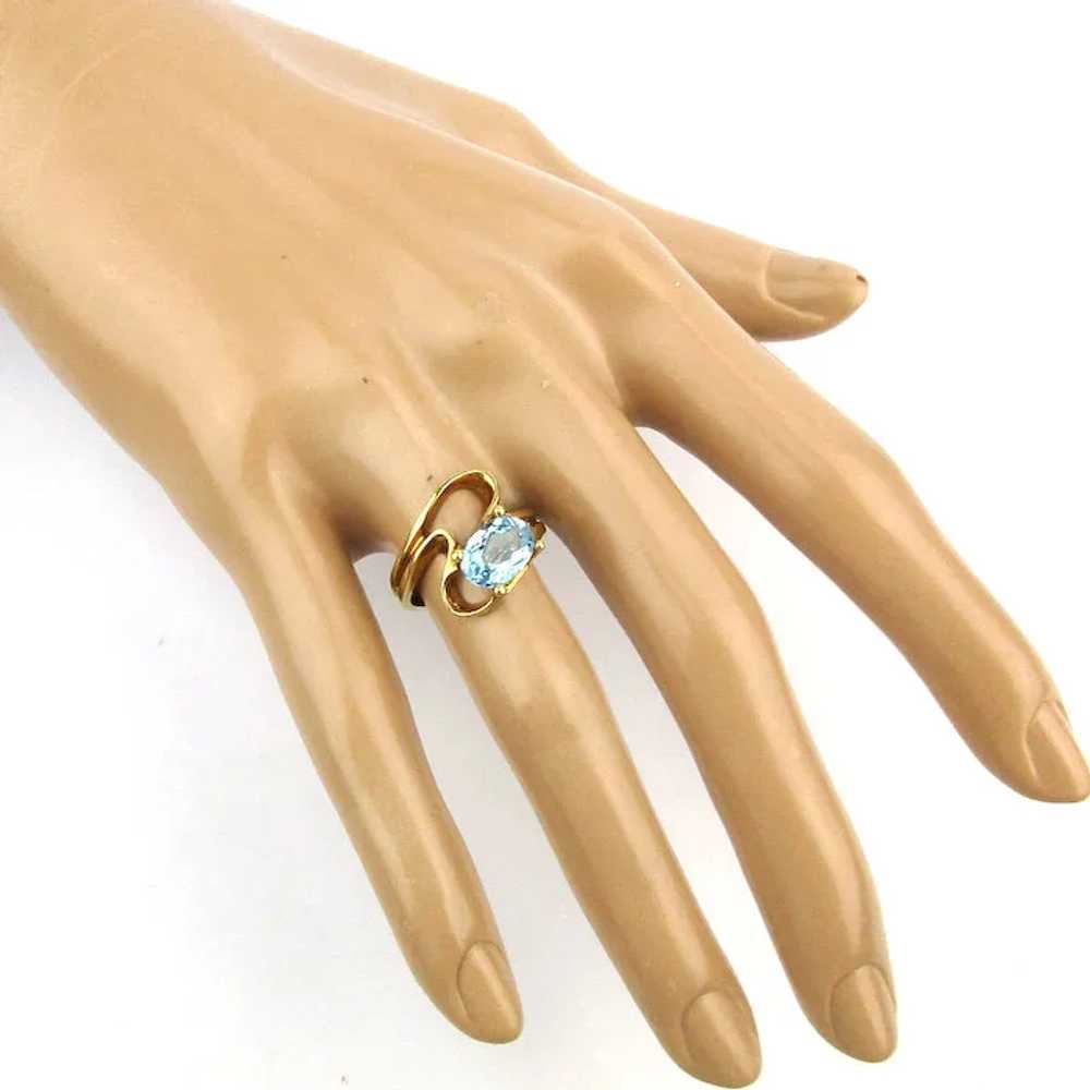 Estate 14K Gold Mexican Wavy Ring w/ Blue Topaz - image 6