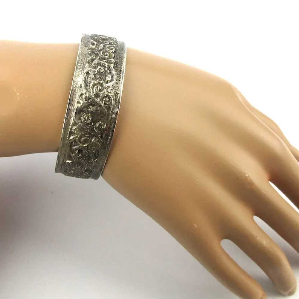 1925 Heavy Berber 800 Silver Carved Bangle Bracel… - image 3