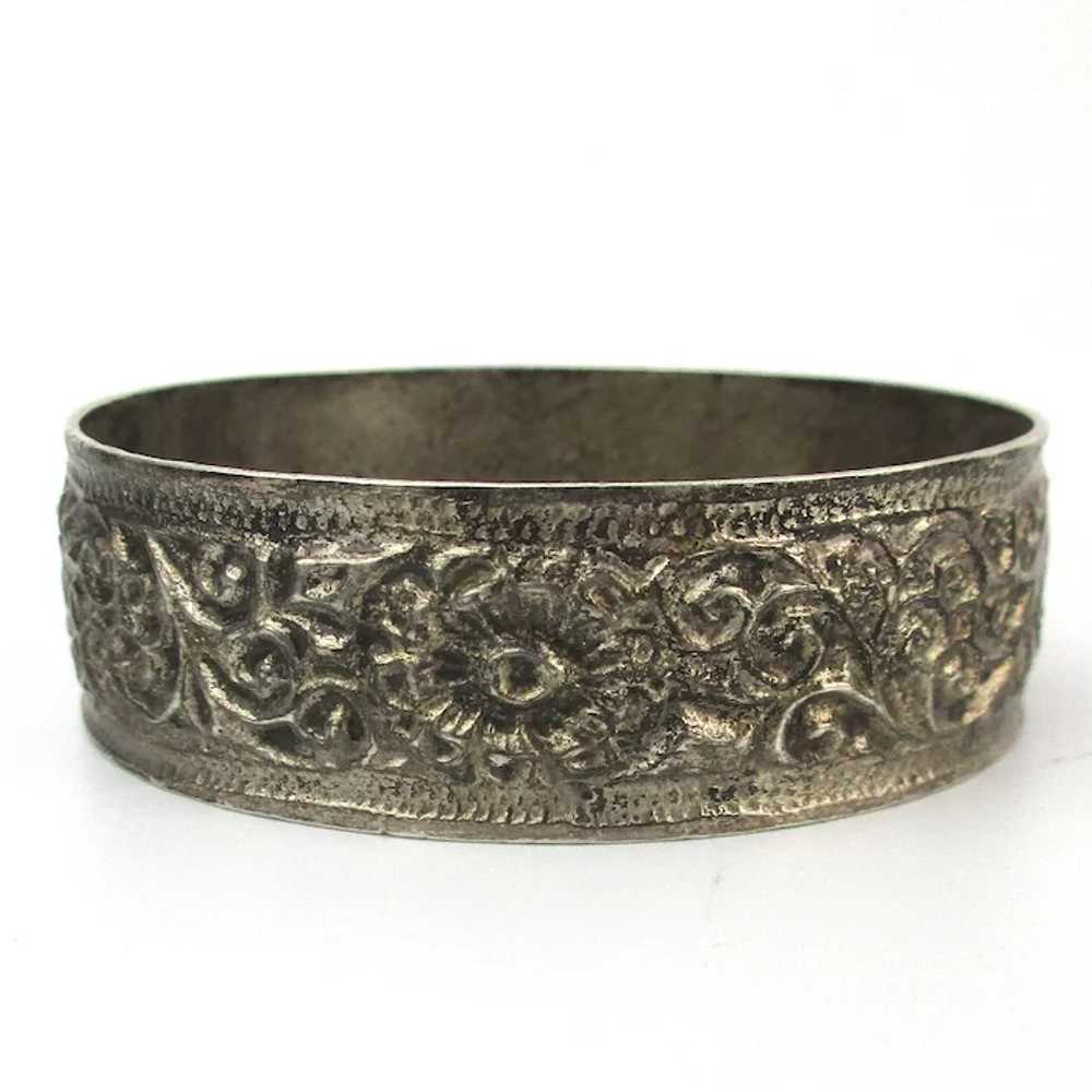 1925 Heavy Berber 800 Silver Carved Bangle Bracel… - image 4