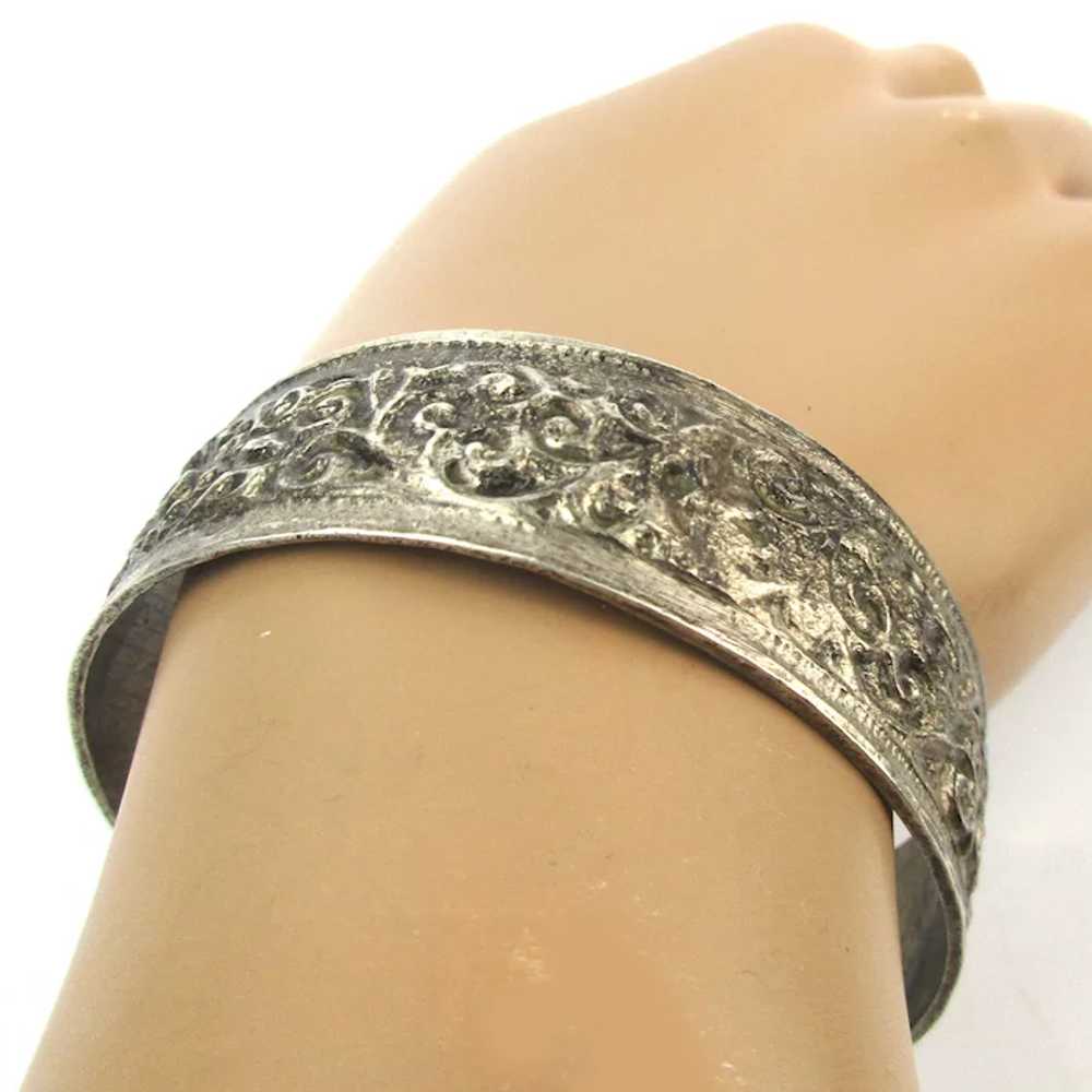 1925 Heavy Berber 800 Silver Carved Bangle Bracel… - image 7