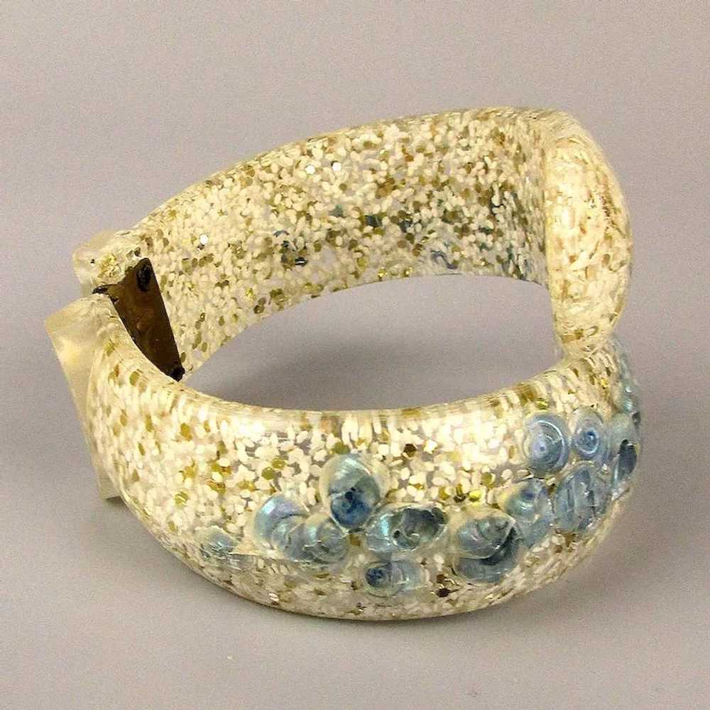 1950s Lucite Confetti - Shells Clamper Bracelet W… - image 2