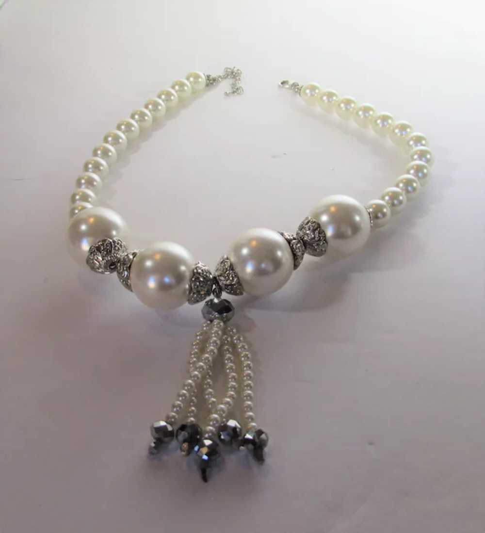 Vintage Faux Pearl Necklace With Lots of Bling - image 3