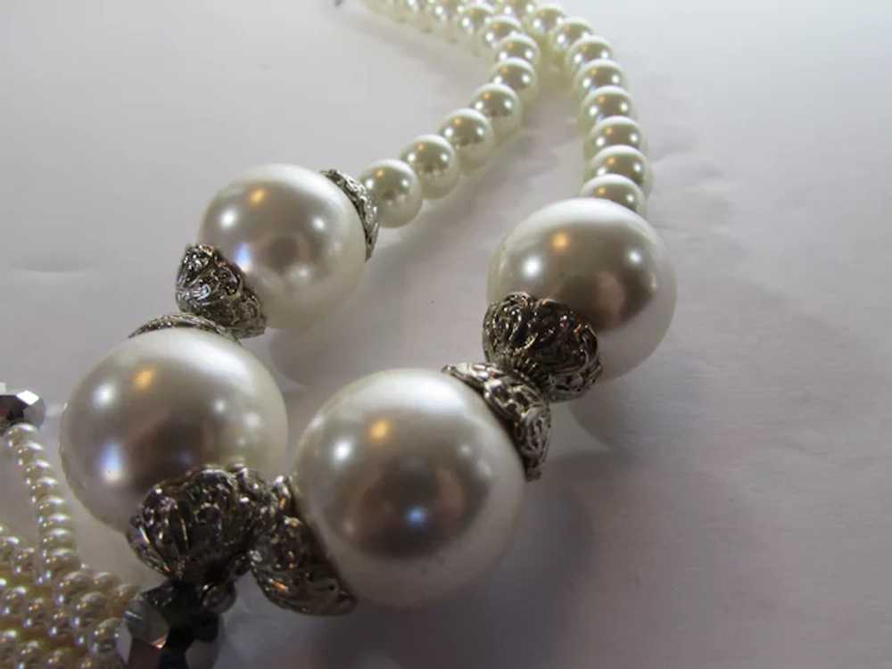 Vintage Faux Pearl Necklace With Lots of Bling - image 5