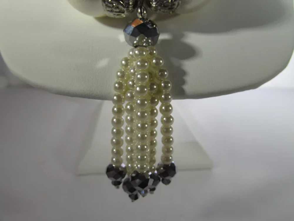 Vintage Faux Pearl Necklace With Lots of Bling - image 7