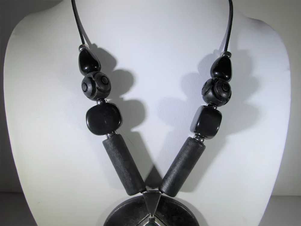 Vintage Chico 1980's Bold Necklace in Black and G… - image 10
