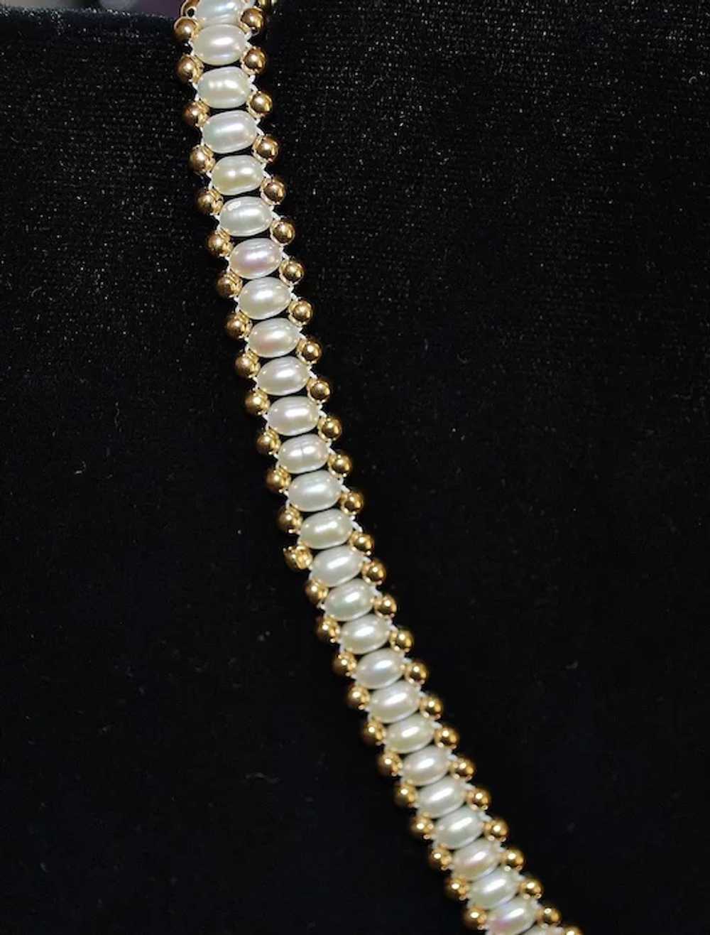 14K Fresh Water Pearl and Gold Necklace - image 3