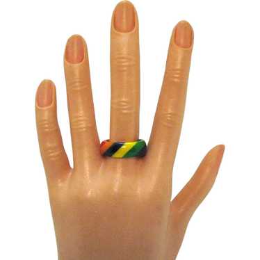 Vintage MOD Style Rainbow Laminated Lucite Ring