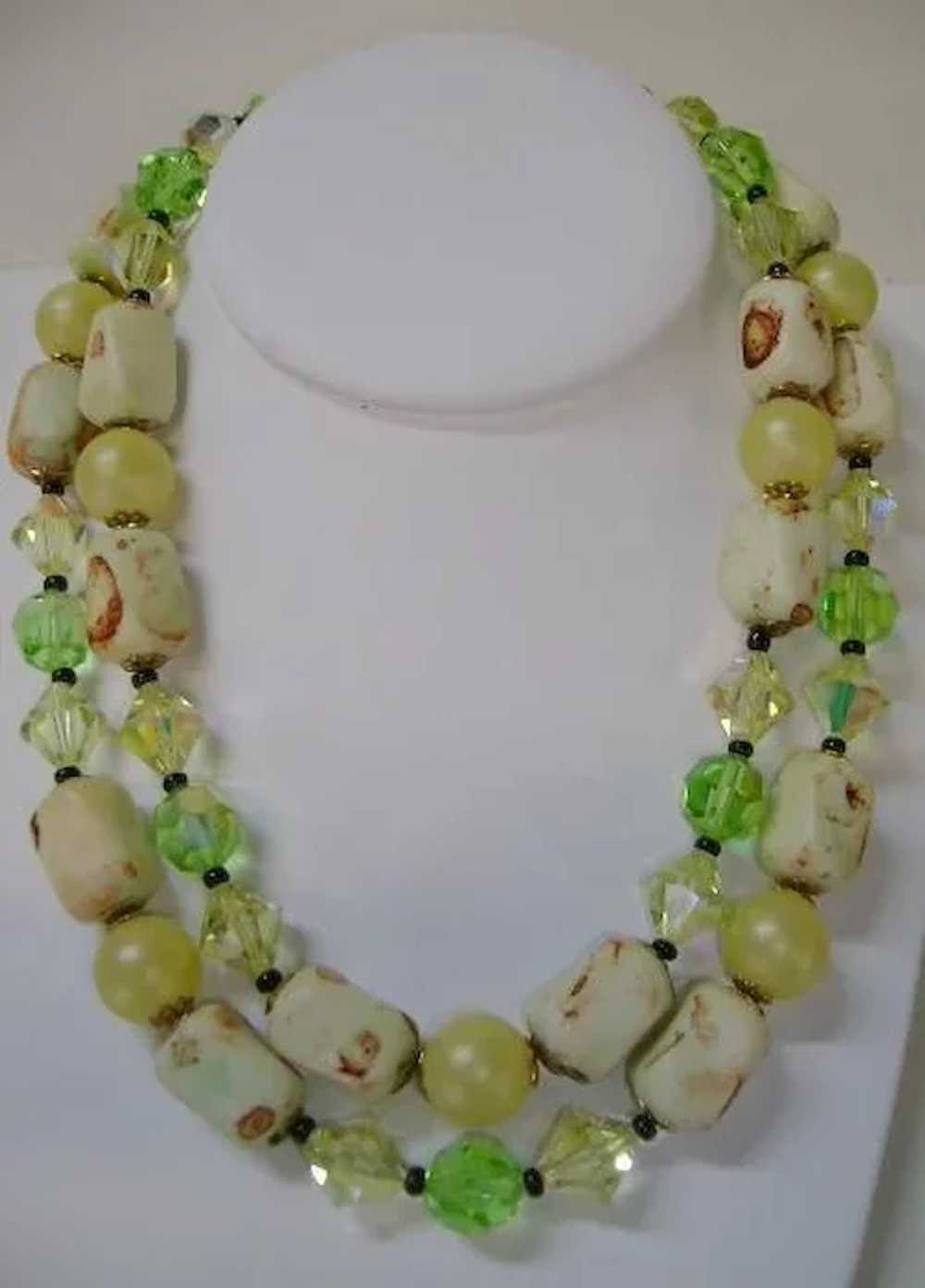 SPRING FLING!  50's Double Strand Glass and Plast… - image 1