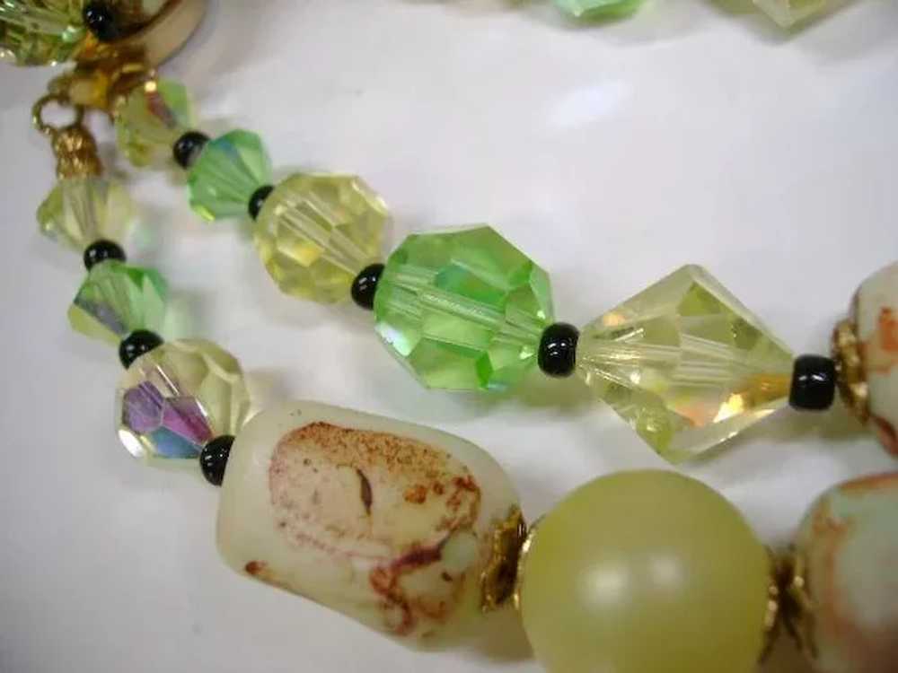 SPRING FLING!  50's Double Strand Glass and Plast… - image 5