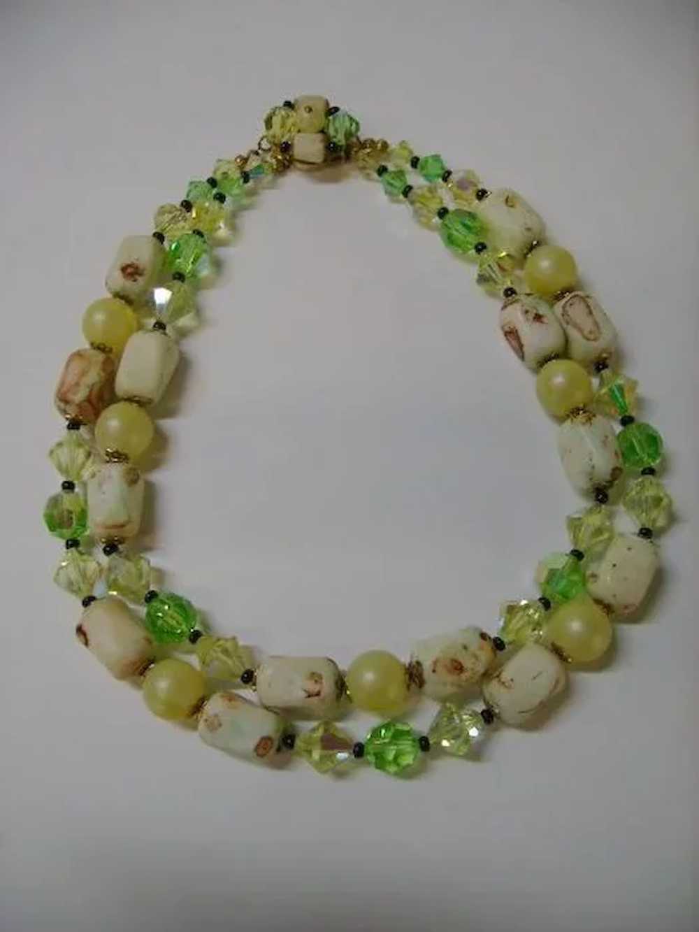 SPRING FLING!  50's Double Strand Glass and Plast… - image 6