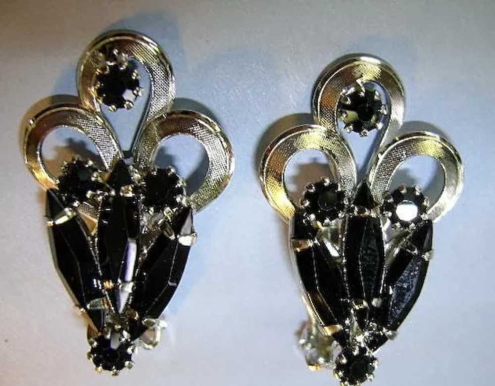 VINTAGE Black Navette Pendant and Clip Earrings - image 5