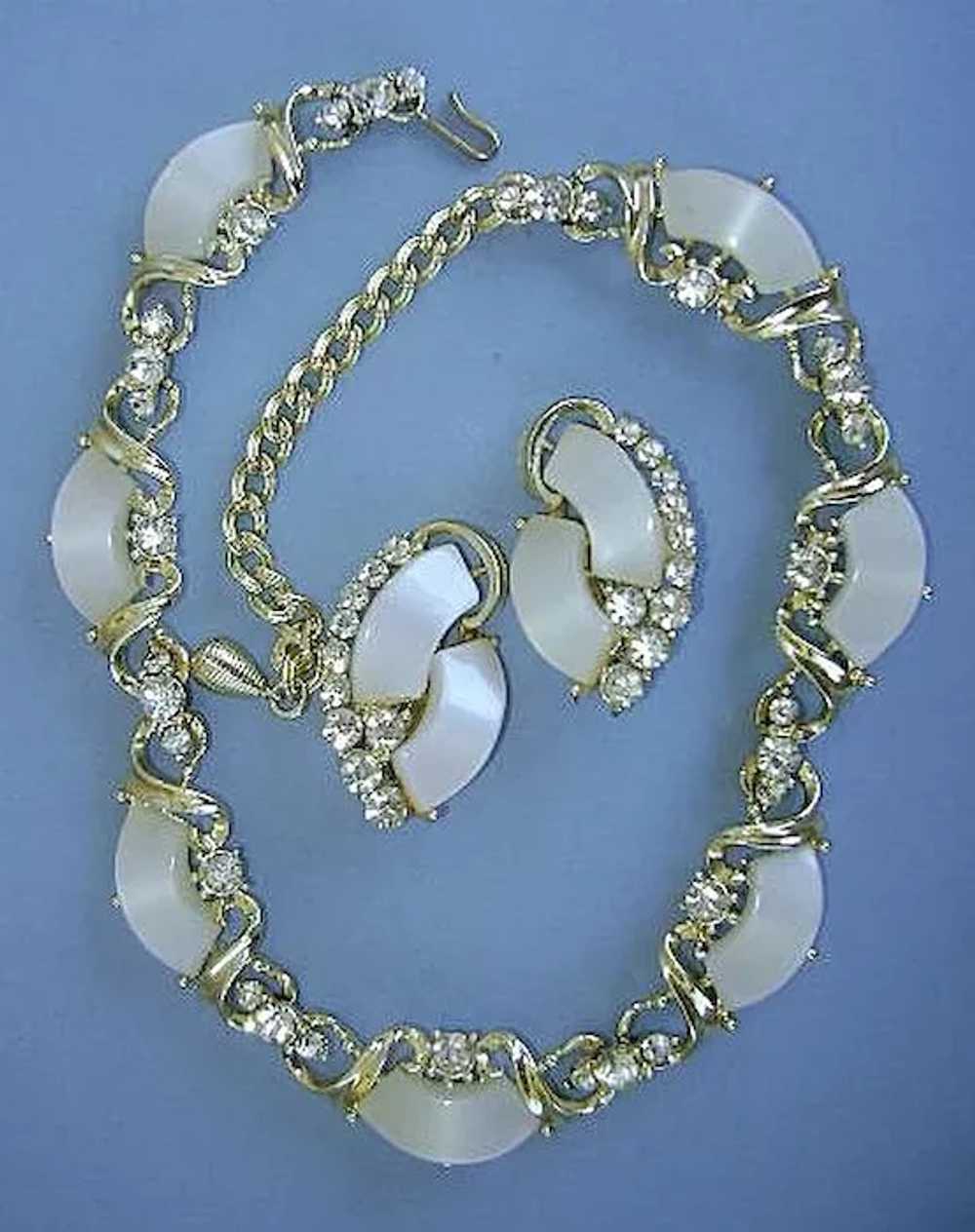 UNSIGNED 60's Thermoset  Plastic Necklace and Ear… - image 7
