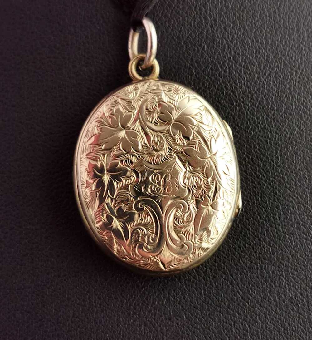Antique enamelled locket, 9kt gold back and front… - image 7