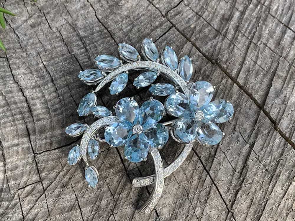 18K White Gold and Blue Topaz Pin and Earring Set - image 6