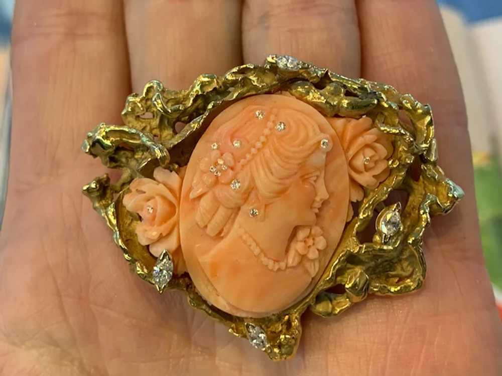 14K Yellow Gold Carved Coral Cameo Brooch - image 3