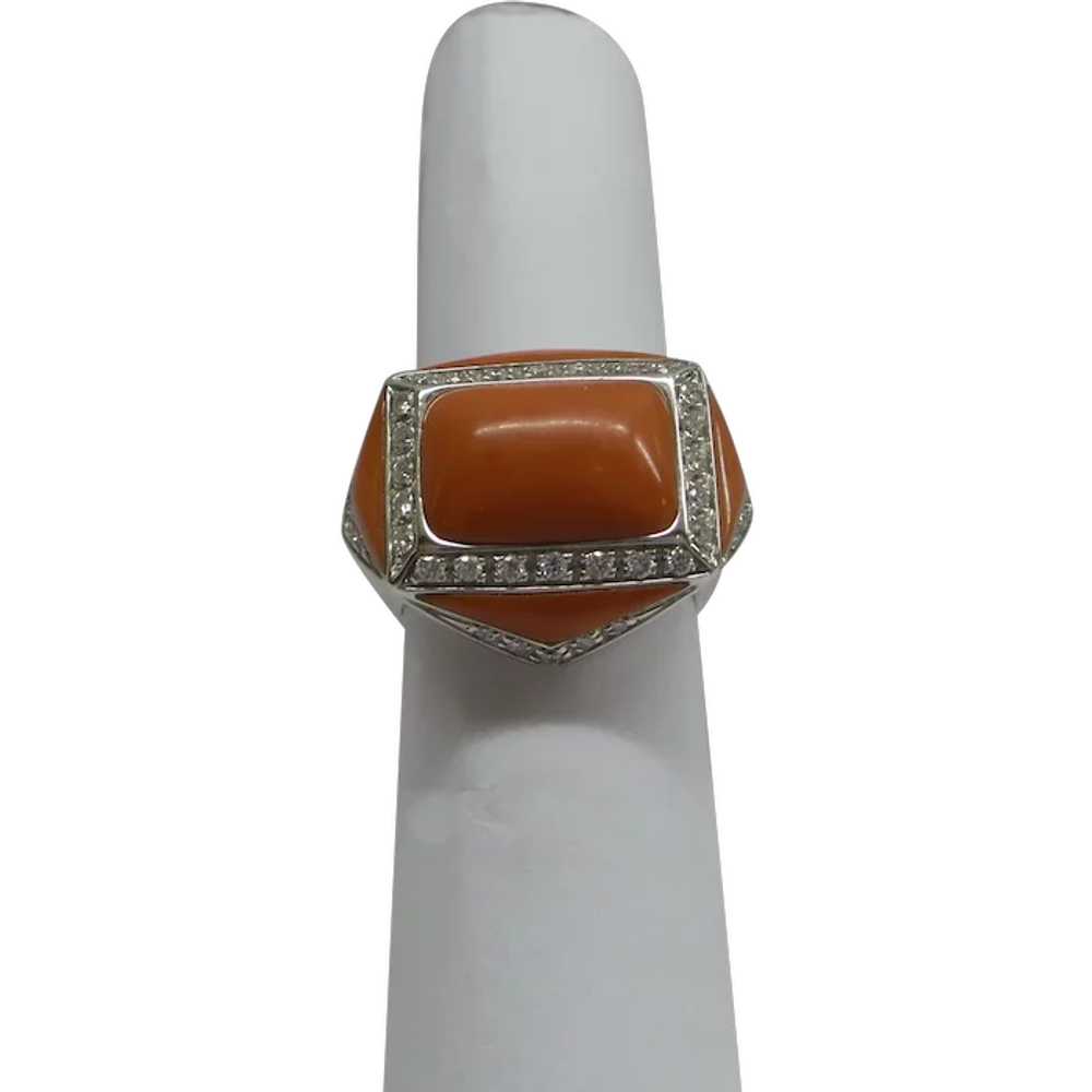 Lovely Solid 18kt Fine Salmon Coral and Fine Natu… - image 1