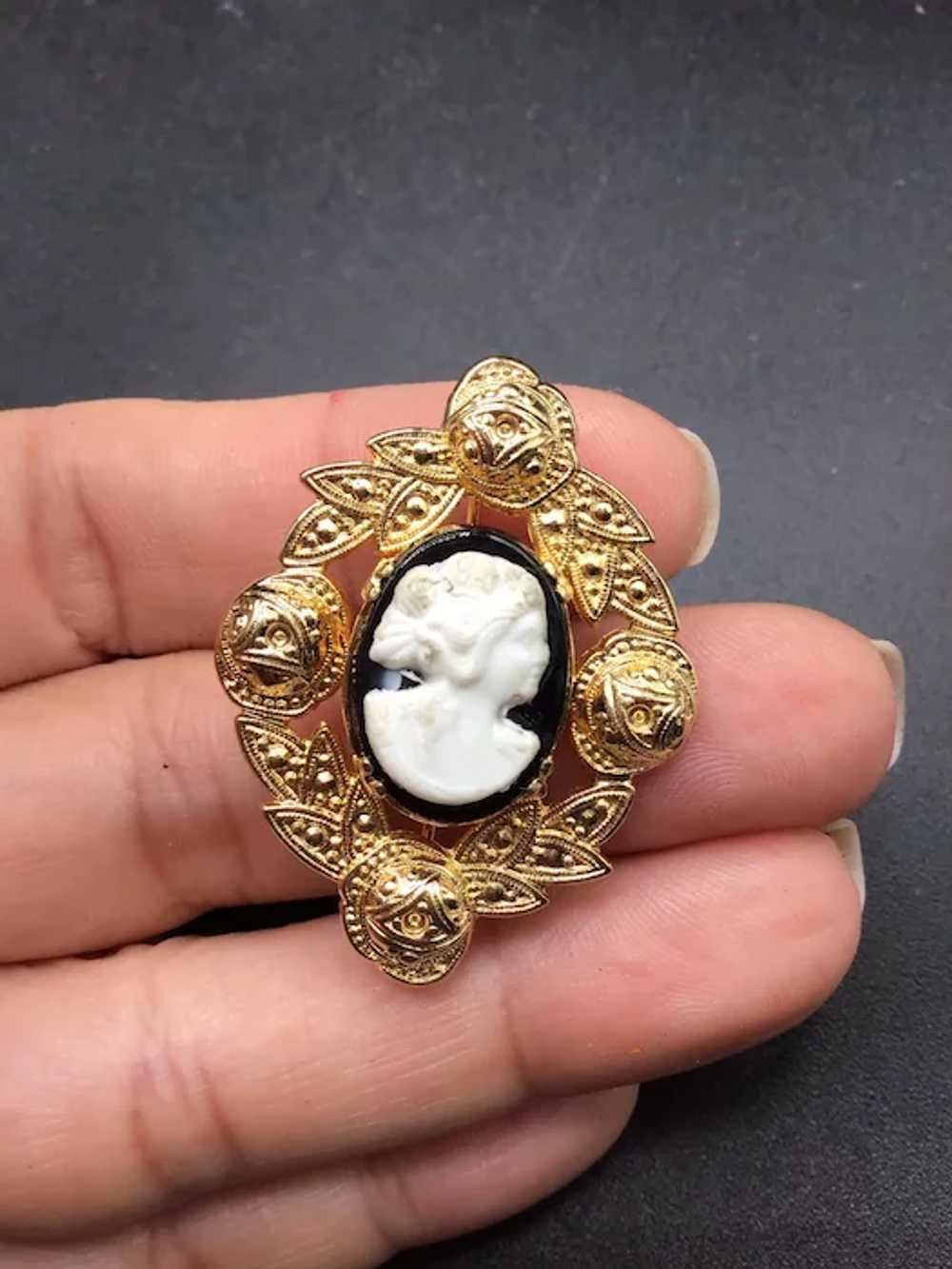Vintage Cameo Pin Brooch Plastic Celluloid Black … - image 2